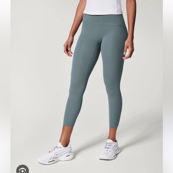 NWOT Spanx Booty Boost 7/8 Leggings Hazy Blue Grey Size M - Picture 2 of 5